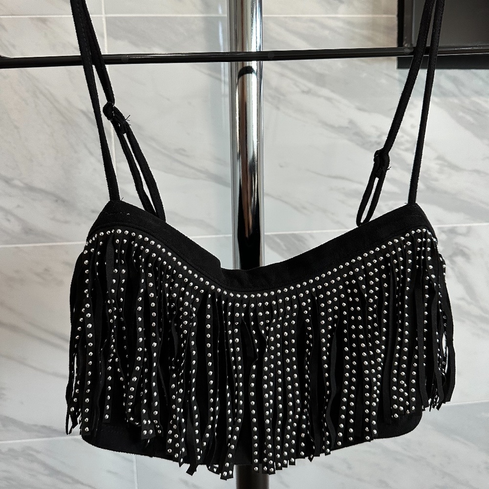 BLACK FESTIVAL CROP TOP